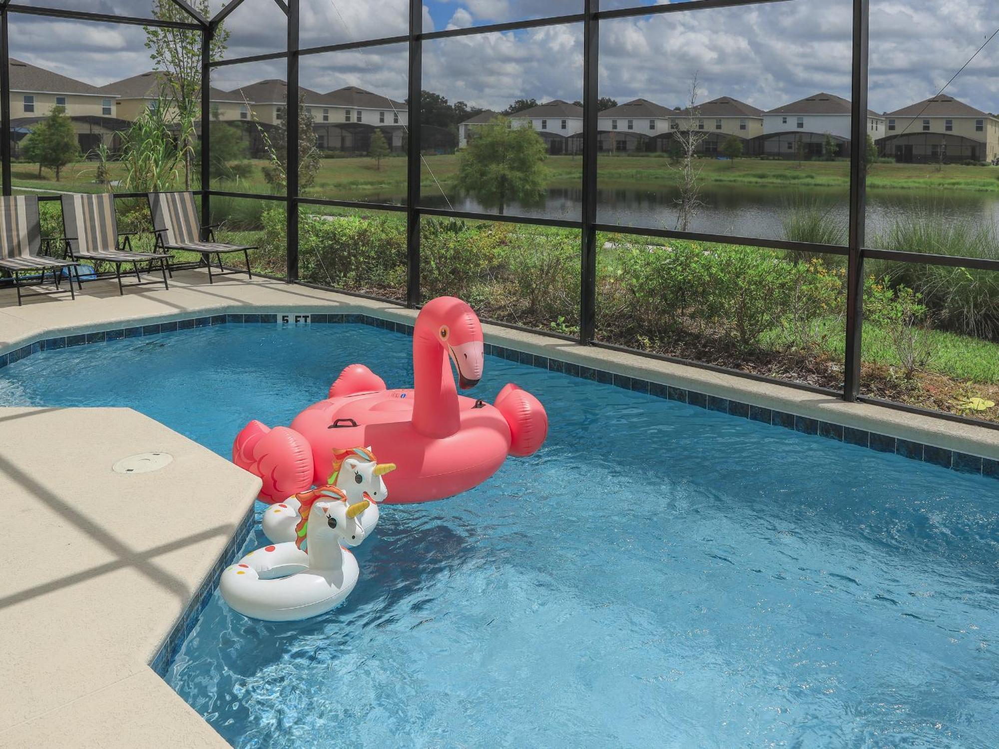 Waterfront Brand New Modern Luxury 8 Bedroom Pool House! Sleeps 16 キシミー エクステリア 写真