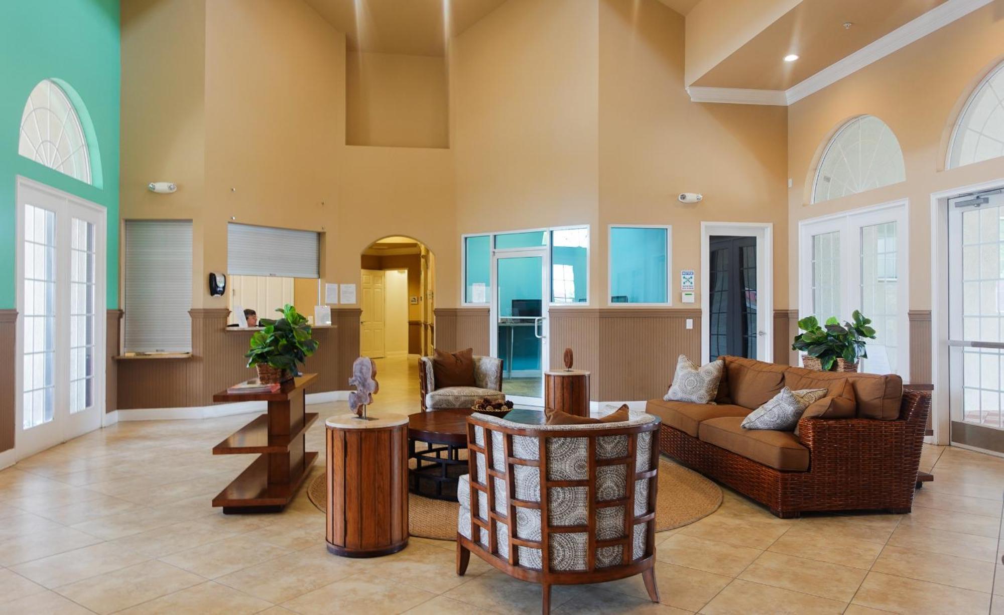 Waterfront Brand New Modern Luxury 8 Bedroom Pool House! Sleeps 16 キシミー エクステリア 写真